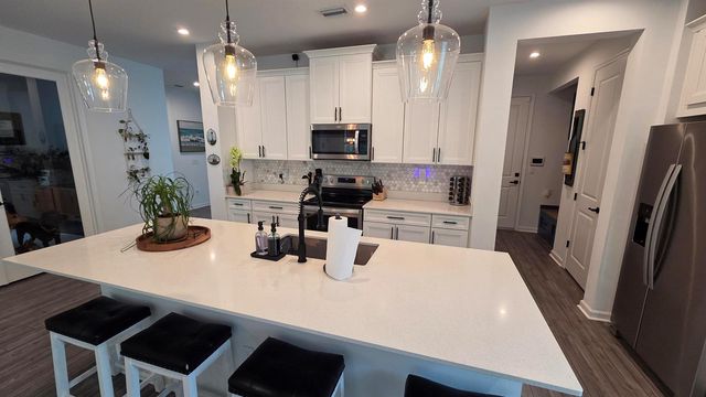 6668 Pointe Of Woods Drive, West Palm Beach, FL 33413