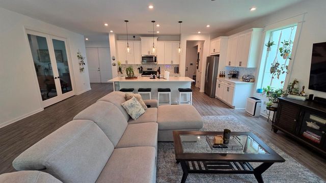 6668 Pointe Of Woods Drive, West Palm Beach, FL 33413