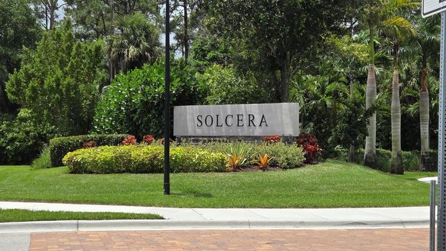 6668 Pointe Of Woods Drive, West Palm Beach, FL 33413