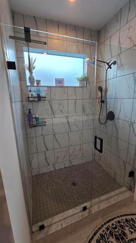 6668 Pointe Of Woods Drive, West Palm Beach, FL 33413