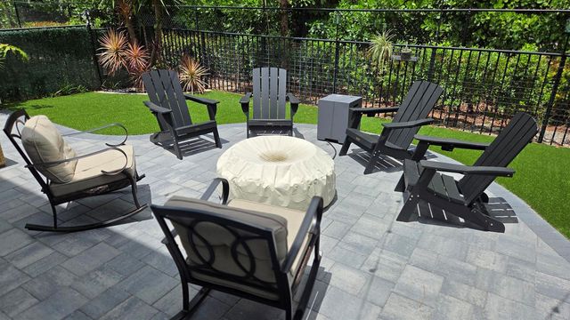 6668 Pointe Of Woods Drive, West Palm Beach, FL 33413