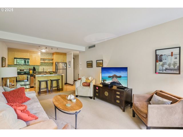 255 Sw HARRISON St 6E, Portland, OR 97201