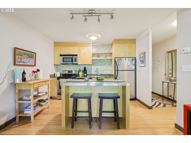 255 Sw HARRISON St 6E, Portland, OR 97201