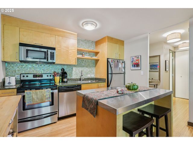255 Sw HARRISON St 6E, Portland, OR 97201