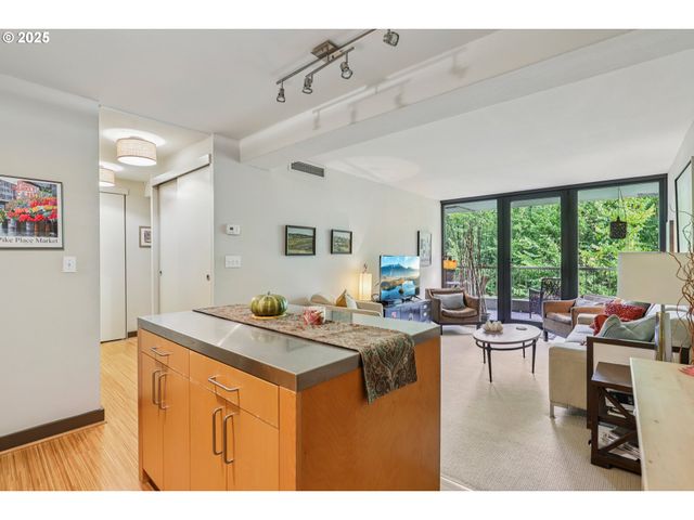 255 Sw HARRISON St 6E, Portland, OR 97201