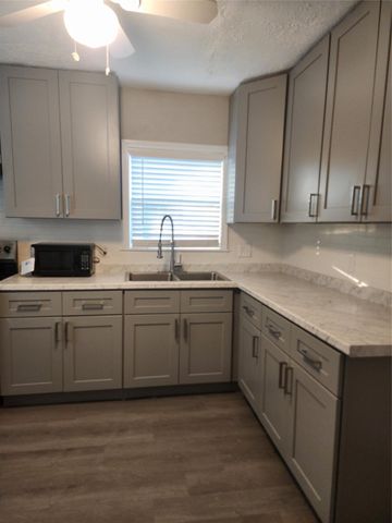 4526 Kingsbury Street, Houston, TX 77021