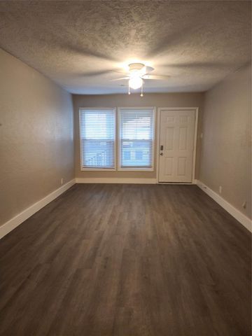 4526 Kingsbury Street, Houston, TX 77021