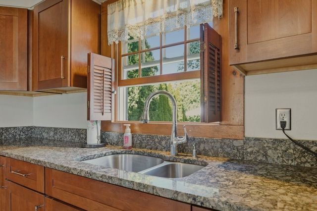 165 Mill Lane, Portsmouth, RI 02871