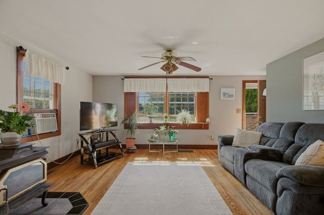 165 Mill Lane, Portsmouth, RI 02871