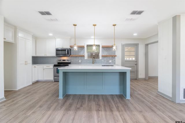 2419 Pounds Ave, Tyler, TX 75701