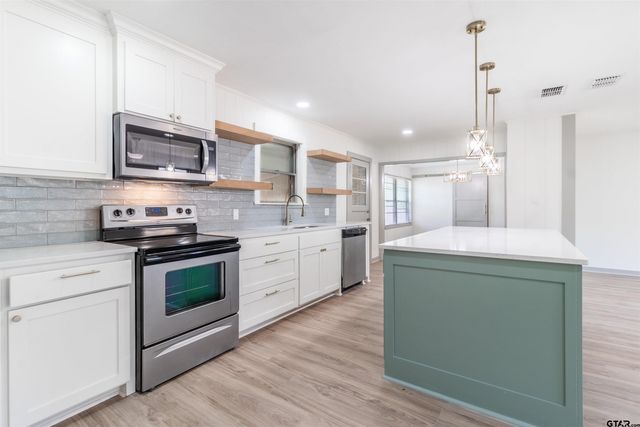 2419 Pounds Ave, Tyler, TX 75701