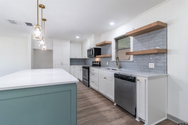 2419 Pounds Ave, Tyler, TX 75701