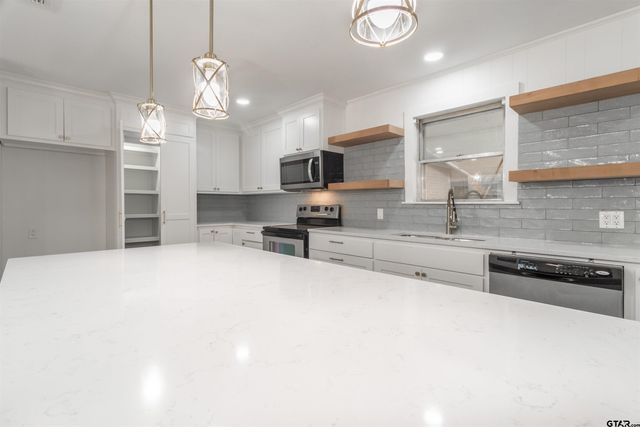 2419 Pounds Ave, Tyler, TX 75701