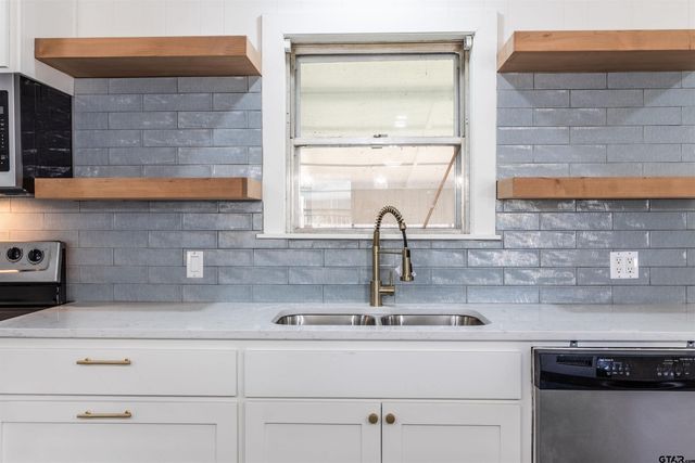 2419 Pounds Ave, Tyler, TX 75701