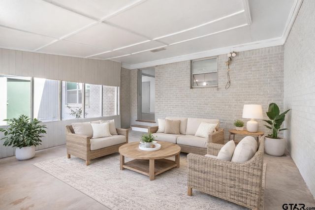 2419 Pounds Ave, Tyler, TX 75701