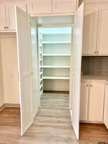 2419 Pounds Ave, Tyler, TX 75701