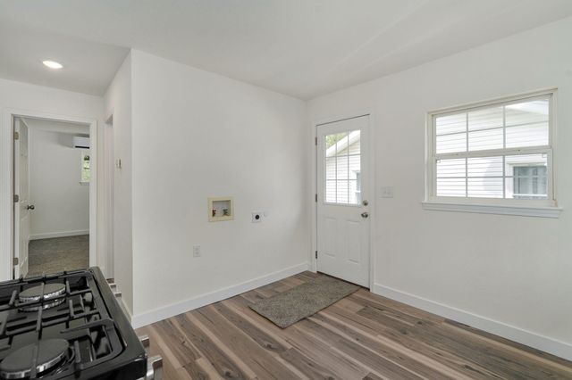 733 N Warren Avenue, Springfield, MO 65802