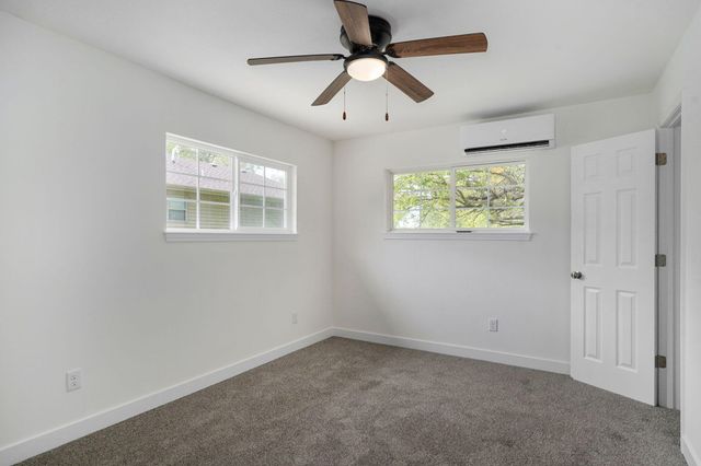 733 N Warren Avenue, Springfield, MO 65802