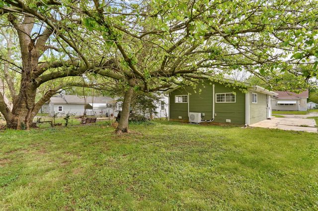 733 N Warren Avenue, Springfield, MO 65802