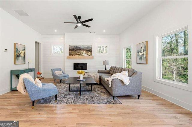 2860 3RD Avenue SW, Atlanta, GA 30315