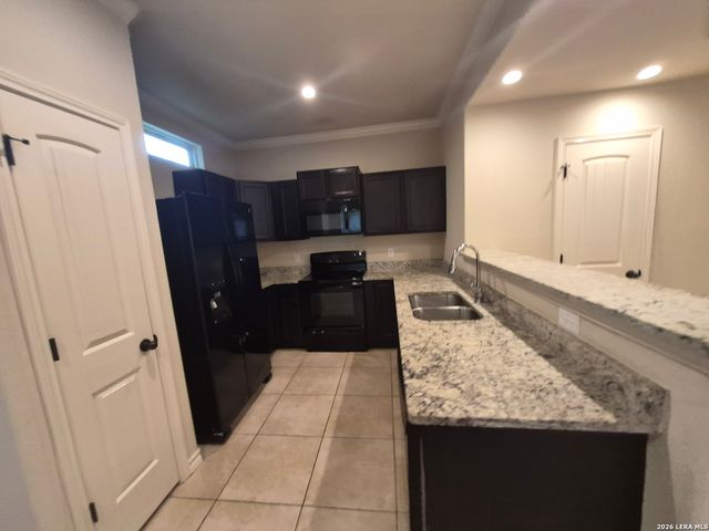 7014 Lakeview Dr Unit 101, San Antonio, TX 78244