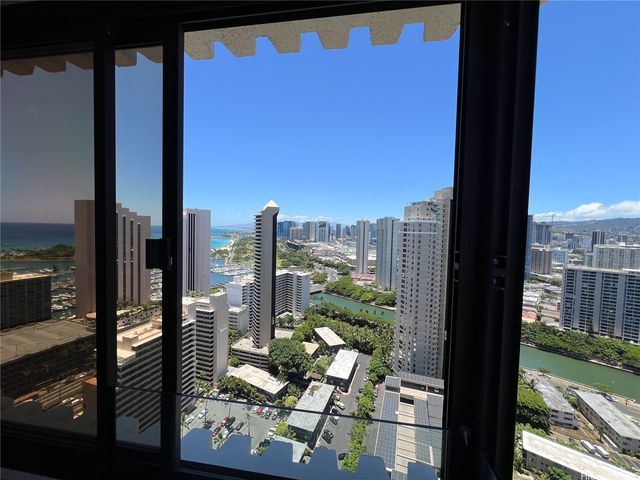 343 Hobron Lane 3701, Honolulu, HI 96815