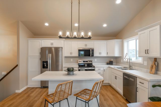 6224 86th Avenue S, Horace, ND 58047