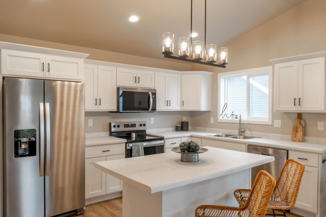 6224 86th Avenue S, Horace, ND 58047