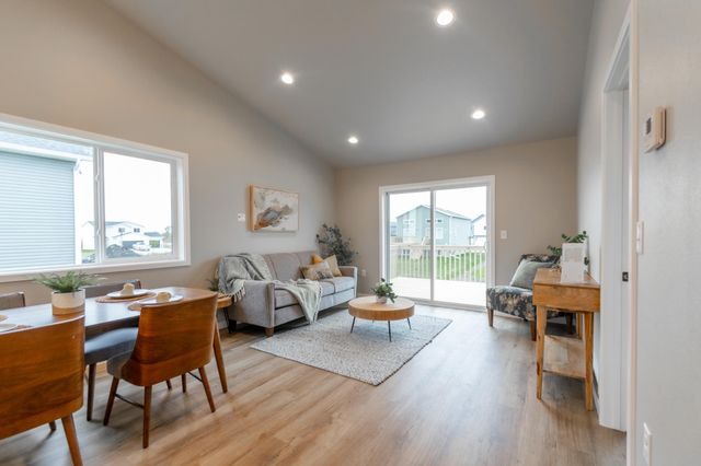 6224 86th Avenue S, Horace, ND 58047