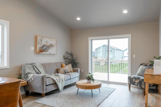 6224 86th Avenue S, Horace, ND 58047