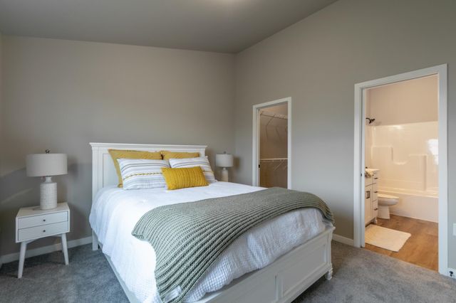 6224 86th Avenue S, Horace, ND 58047