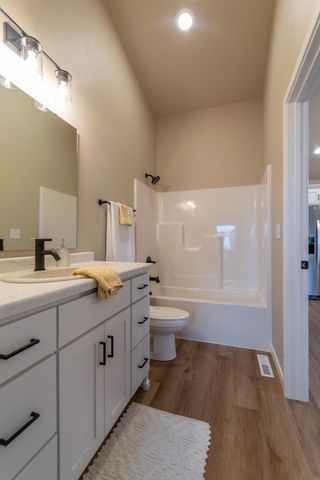 6224 86th Avenue S, Horace, ND 58047