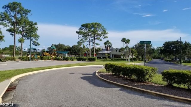 1132213008 Hampshire CIR, North Port, FL 34288