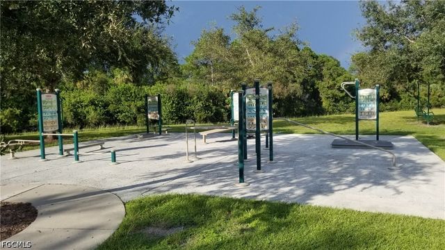 1132213008 Hampshire CIR, North Port, FL 34288