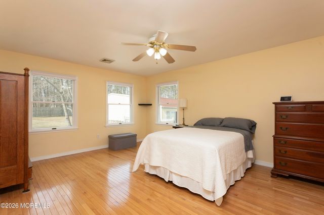 69 Rose Hill Road, Barnegat, NJ 08005
