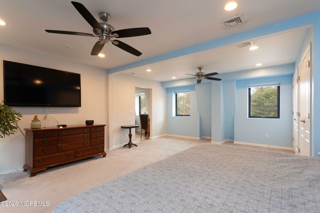 69 Rose Hill Road, Barnegat, NJ 08005