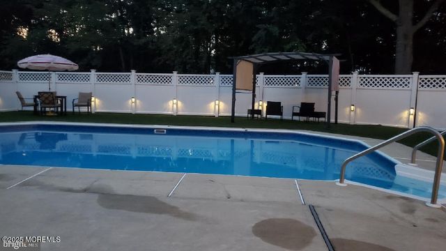 69 Rose Hill Road, Barnegat, NJ 08005