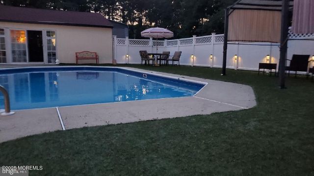 69 Rose Hill Road, Barnegat, NJ 08005