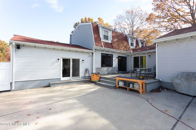 69 Rose Hill Road, Barnegat, NJ 08005