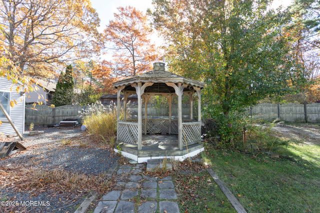 69 Rose Hill Road, Barnegat, NJ 08005