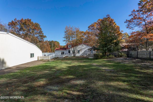 69 Rose Hill Road, Barnegat, NJ 08005