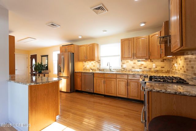 69 Rose Hill Road, Barnegat, NJ 08005