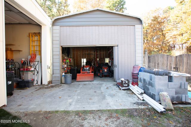 69 Rose Hill Road, Barnegat, NJ 08005