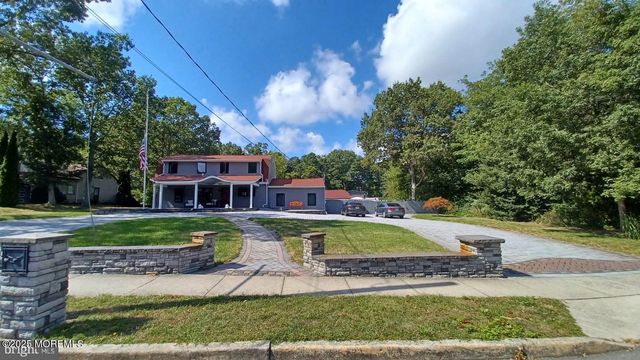 69 Rose Hill Road, Barnegat, NJ 08005