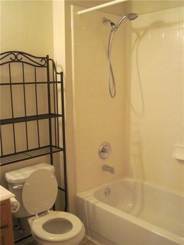 1828 Forsythe Drive, Savannah, TX 76227