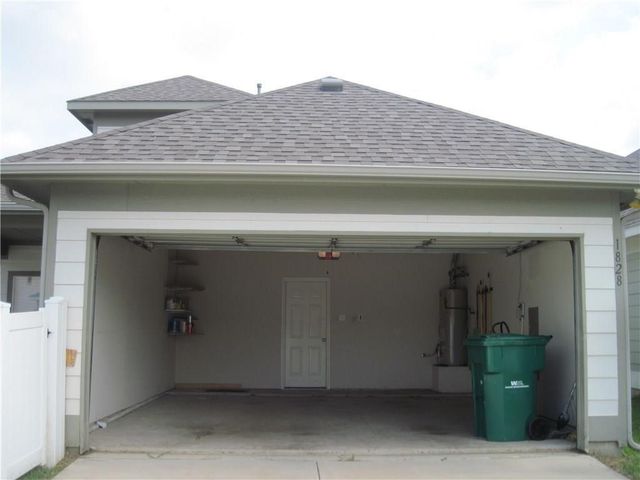 1828 Forsythe Drive, Savannah, TX 76227