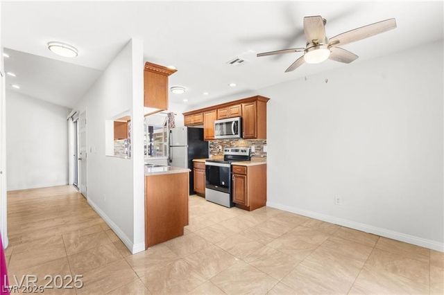 5831 Medallion Drive 101, Las Vegas, NV 89122