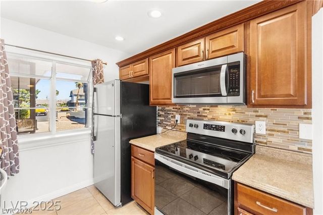 5831 Medallion Drive 101, Las Vegas, NV 89122
