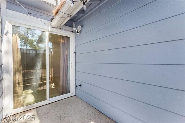 5831 Medallion Drive 101, Las Vegas, NV 89122