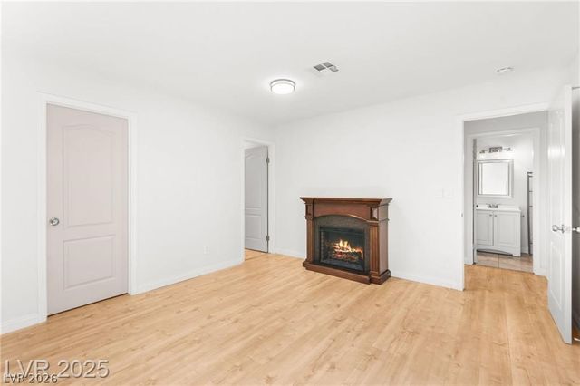 5831 Medallion Drive 101, Las Vegas, NV 89122